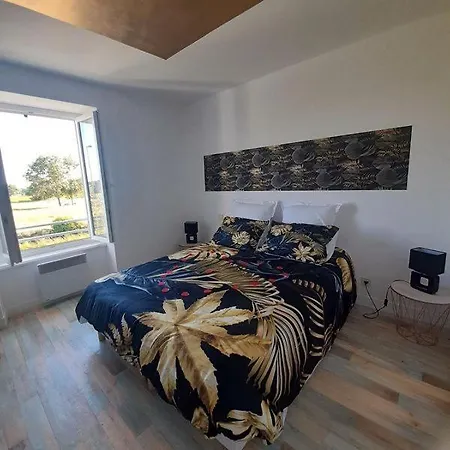 Le Bien Aux Forges Casa de Férias