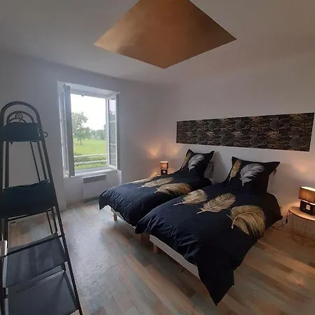 Le Bien Aux Forges Casa de Férias